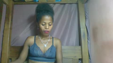 Snapshot of rosiahot1 chatting on March 2, 2025, 3:24 am rosia online show from March 2, 2025, 3:24 am