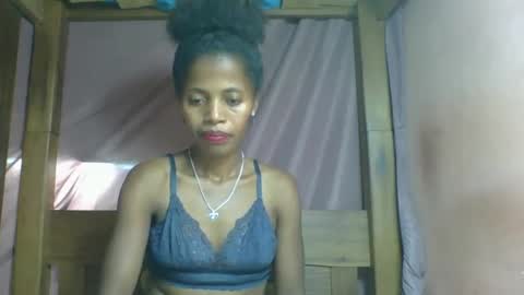 Snapshot of rosiahot1 chatting on March 2, 2025, 4:32 pm rosia online show from March 2, 2025, 4:32 pm