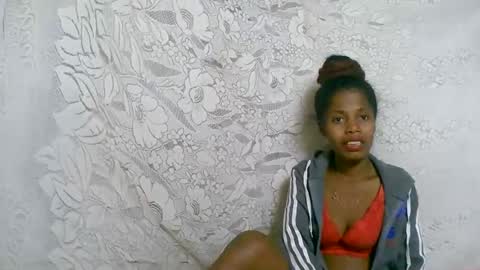 Snapshot of rosiahot1 chatting on September 23, 2025, 5:38 pm rosia online show from September 23, 2025, 5:38 pm
