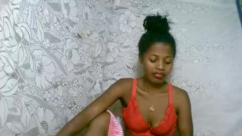 rosia online show from November 22, 2025, 6:29 pm