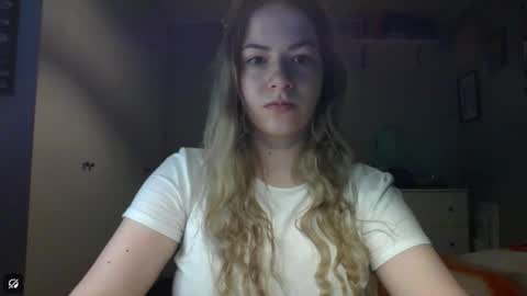 Rosie online show from November 3, 2025, 7:42 am