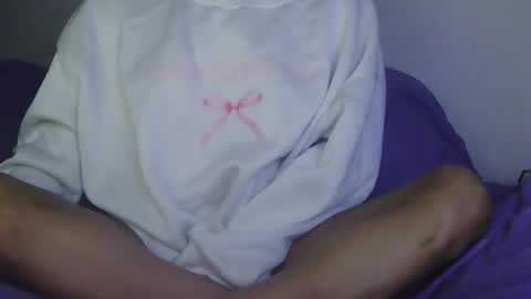 Rosie Fawn online show from December 4, 2025, 5:50 am