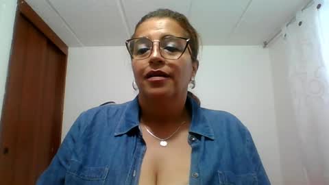 Rossana  online show from February 15, 2025, 10:42 pm
