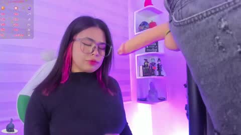   online show from October 16, 2025, 12:06 pm