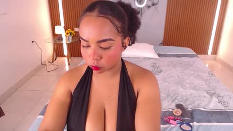 Rossi Hill online show from March 5, 2026, 12:01 pm