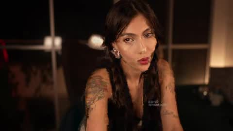 Rossey online show from April 7, 2026, 4:13 am