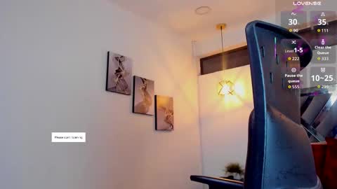 Snapshot of rossi_ss1 chatting on September 29, 2025, 3:44 am Ross online show from September 29, 2025, 3:44 am