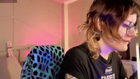 rossiie_hunt_ online show from May 27, 2026, 12:24 pm