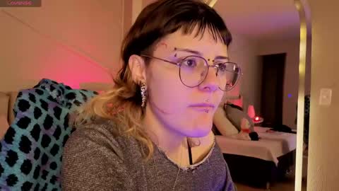 rossiie_hunt_ online show from May 28, 2026, 12:02 pm