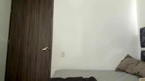 Im Ross   online show from April 15, 2026, 6:37 pm