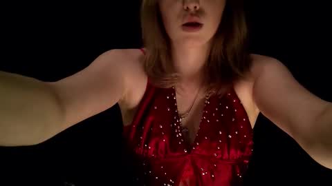 rosy_petal online show from October 17, 2025, 6:32 pm