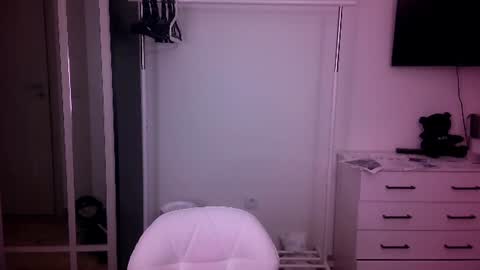 rosy_petal online show from July 20, 2026, 12:58 am
