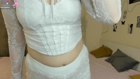 Im Luna online show from May 2, 2026, 9:42 pm