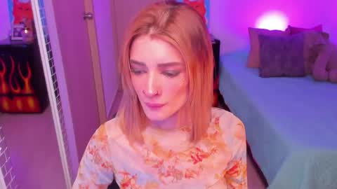 Snapshot of rot_wallace chatting on June 3, 2026, 11:32 pm rot_wallace online show from June 3, 2026, 11:32 pm