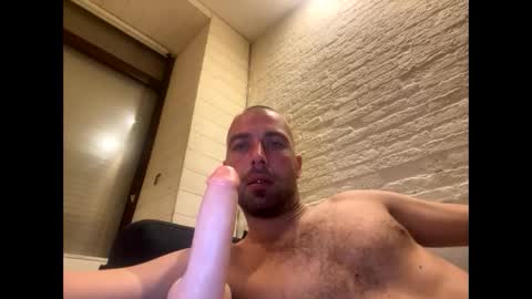 rotteei1 online show from September 28, 2025, 6:19 am