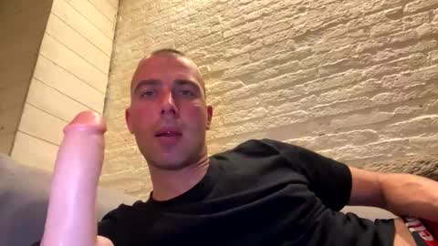 rotteei1 online show from October 19, 2025, 9:26 pm