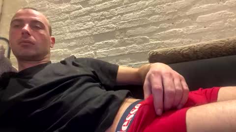 rotteei1 online show from February 22, 2026, 1:42 pm