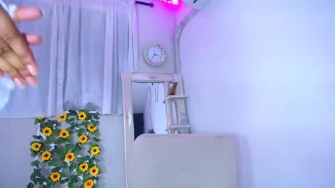 Snapshot of rous_25 chatting on December 6, 2024, 3:22 pm rous_25 online show from December 6, 2024, 3:22 pm