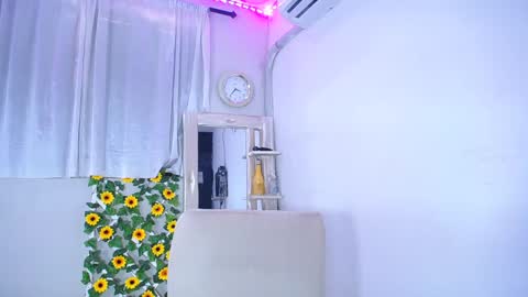 Snapshot of rous_25 chatting on December 15, 2024, 4:59 pm rous_25 online show from December 15, 2024, 4:59 pm