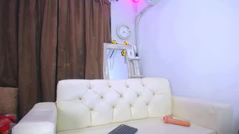 Snapshot of rous_25 chatting on March 12, 2025, 3:40 pm rous_25 online show from March 12, 2025, 3:40 pm