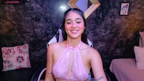 Rosuee online show from April 24, 2026, 11:40 pm
