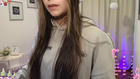 Snapshot of rousee_v chatting on December 2, 2025, 12:32 pm Rousee online show from December 2, 2025, 12:32 pm