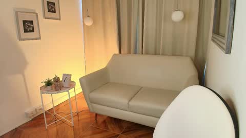 Rousee online show from March 10, 2026, 1:38 pm