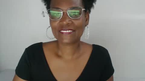 luxa online show from January 20, 2025, 3:50 pm