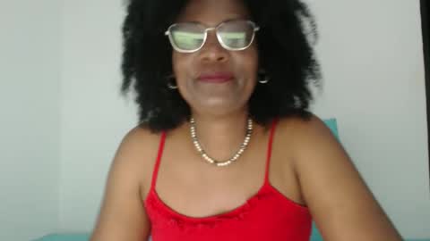 luxa online show from October 4, 2025, 1:42 pm