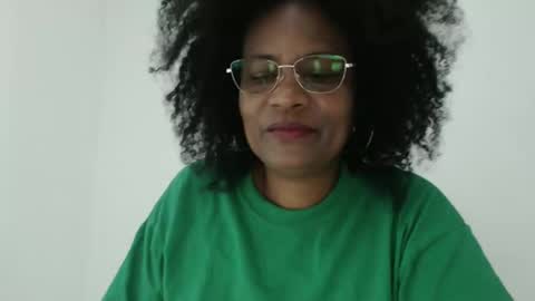 luxa online show from November 4, 2025, 12:04 pm