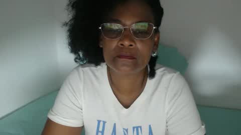 luxa online show from November 15, 2025, 1:18 pm