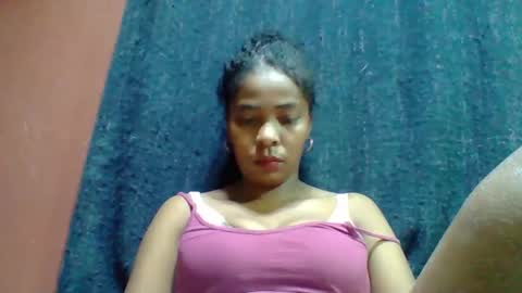 rovaelyah online show from September 27, 2025, 3:39 pm