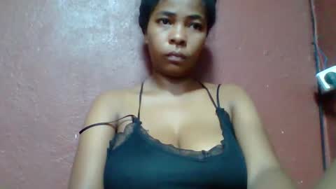 rovaelyah online show from April 16, 2026, 2:34 am