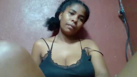 Snapshot of rovaelyah chatting on April 29, 2026, 4:49 am rovaelyah online show from April 29, 2026, 4:49 am
