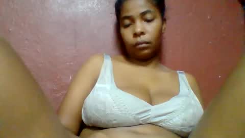 Snapshot of rovaelyah chatting on May 24, 2026, 3:55 am rovaelyah online show from May 24, 2026, 3:55 am