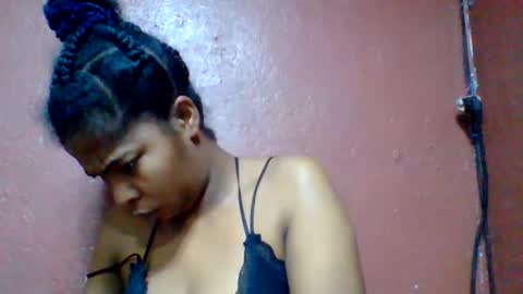Snapshot of rovaelyah chatting on May 25, 2026, 7:03 am rovaelyah online show from May 25, 2026, 7:03 am