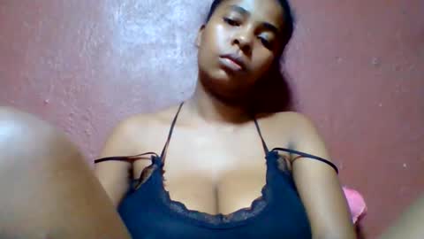 Snapshot of rovaelyah chatting on June 1, 2026, 4:09 pm rovaelyah online show from June 1, 2026, 4:09 pm