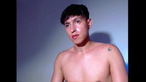 rowanboy23 online show from June 14, 2026, 2:24 am