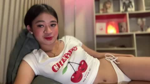 Snapshot of roweena_rodrigo69x chatting on June 16, 2026, 3:47 pm roweena online show from June 16, 2026, 3:47 pm