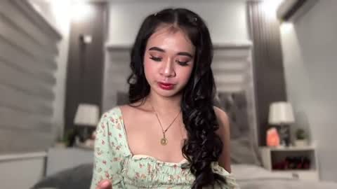 Snapshot of roweena_rodrigo69x chatting on July 3, 2026, 6:25 pm roweena online show from July 3, 2026, 6:25 pm