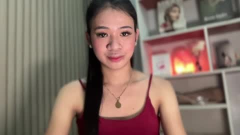 Snapshot of roweena_rodrigo69x chatting on August 3, 2026, 1:38 pm roweena online show from August 3, 2026, 1:38 pm