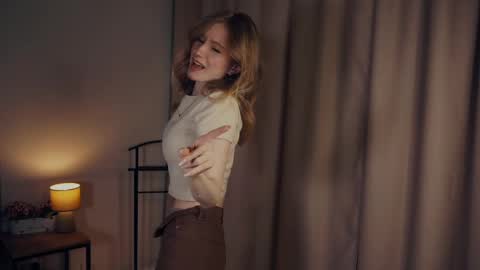 Stella online show from February 12, 2025, 4:11 pm