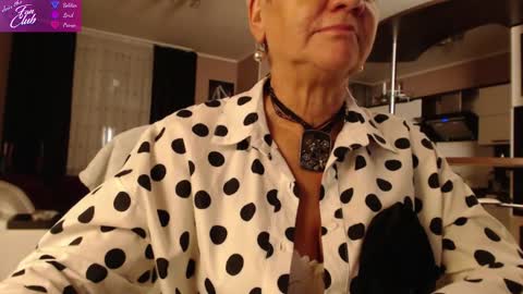 Snapshot of roxana_brooks chatting on December 5, 2024, 5:50 pm Roxana online show from December 5, 2024, 5:50 pm