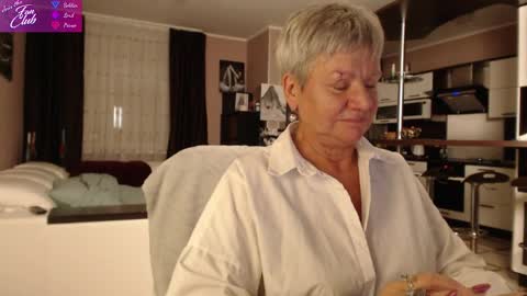Snapshot of roxana_brooks chatting on December 15, 2024, 4:04 pm Roxana online show from December 15, 2024, 4:04 pm