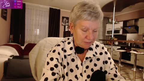 Snapshot of roxana_brooks chatting on December 29, 2024, 1:38 pm Roxana online show from December 29, 2024, 1:38 pm