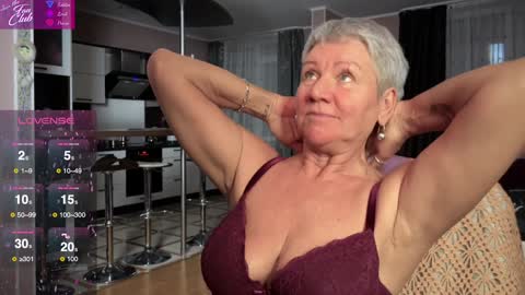 Snapshot of roxana_brooks chatting on January 23, 2025, 6:35 pm Roxana online show from January 23, 2025, 6:35 pm