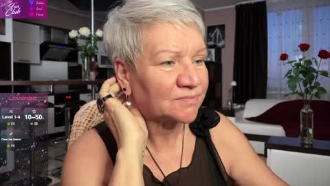 Snapshot of roxana_brooks chatting on February 4, 2025, 2:53 pm Roxana online show from February 4, 2025, 2:53 pm