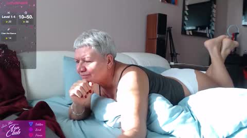 Snapshot of roxana_brooks chatting on October 9, 2025, 7:06 am Roxana online show from October 9, 2025, 7:06 am