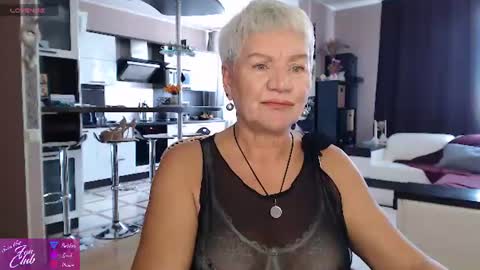Snapshot of roxana_brooks chatting on June 20, 2026, 1:25 pm Roxana online show from June 20, 2026, 1:25 pm