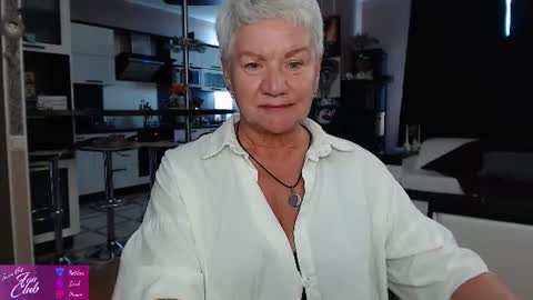 Snapshot of roxana_brooks chatting on June 23, 2026, 2:37 pm Roxana online show from June 23, 2026, 2:37 pm